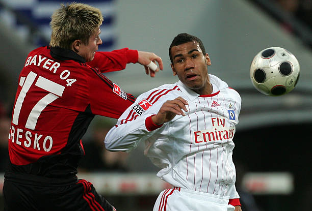 谁将肩负这 谁将肩负这